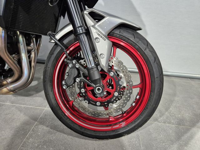 kawasaki - z900