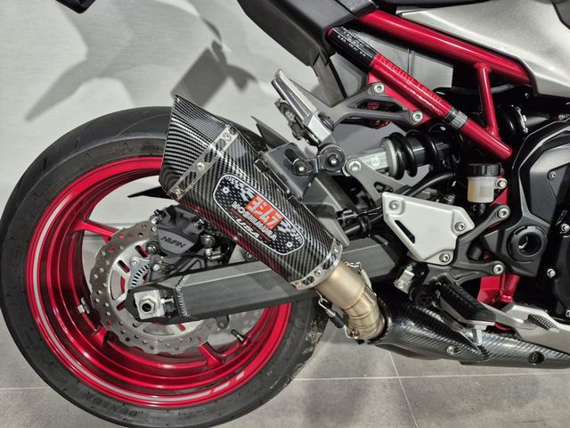 kawasaki - z900