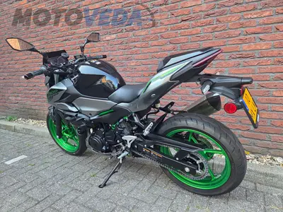 KAWASAKI Z 500 SE PERFORMANCE – foto 3