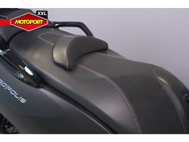 peugeot - metropolis-400