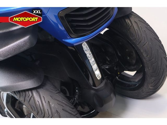 peugeot - metropolis-400