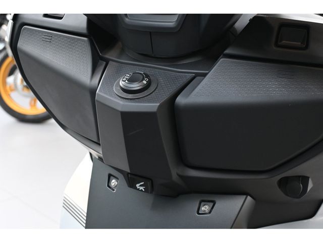 bmw - c-400-gt