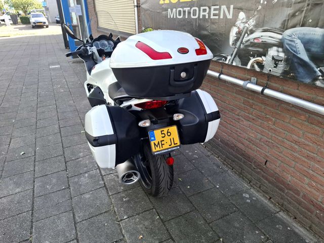 moto-guzzi - norge-1200-gt