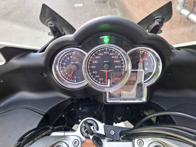 moto-guzzi - norge-1200-gt