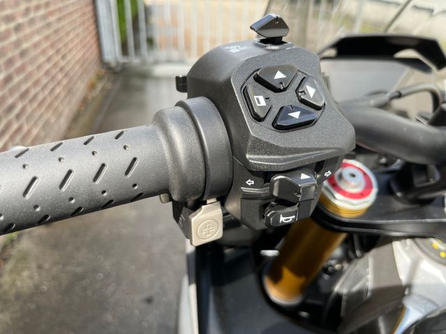aprilia - tuono-v4-1100-rr