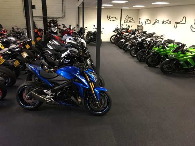 aprilia - tuono-v4-1100-rr