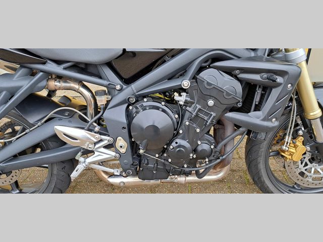 triumph - street-triple-675