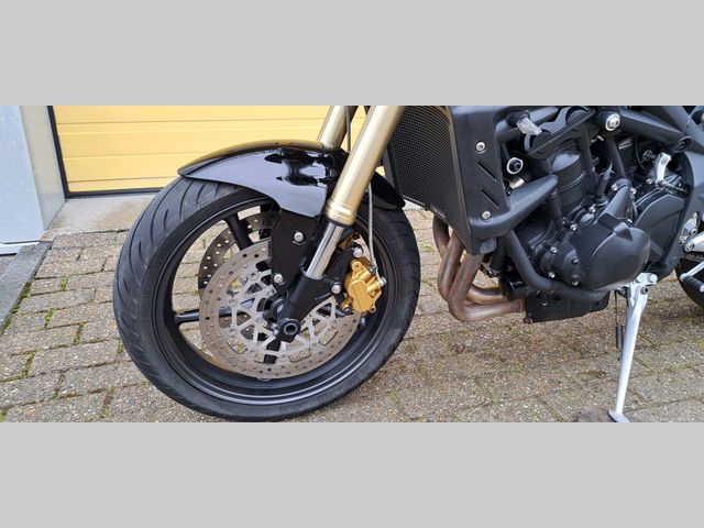 triumph - street-triple-675
