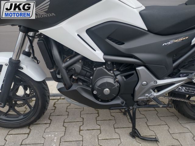 honda - nc-700-x-dct