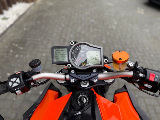 ktm - 1290-super-duke-r