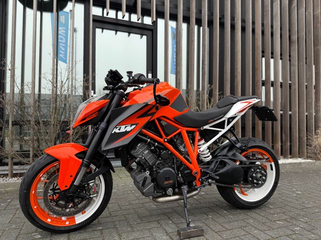 ktm - 1290-super-duke-r