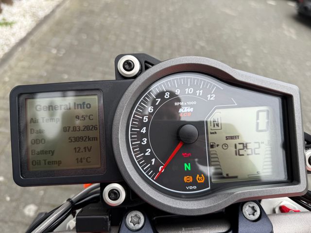 ktm - 1290-super-duke-r