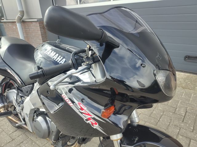 yamaha - szr-660