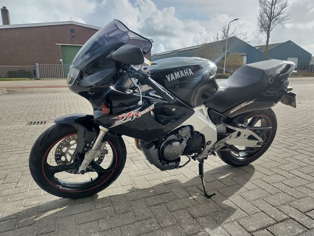 yamaha - szr-660