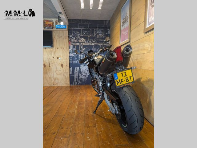aprilia - dorsoduro-750