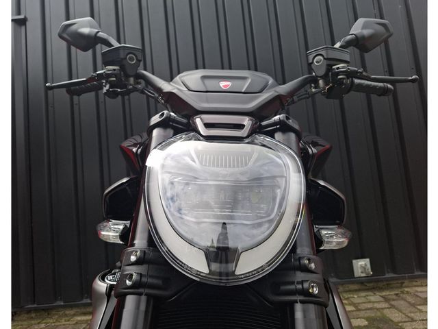 ducati - diavel-v4