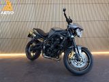 TRIUMPH STREET TRIPLE