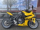 SUZUKI GSX-8R