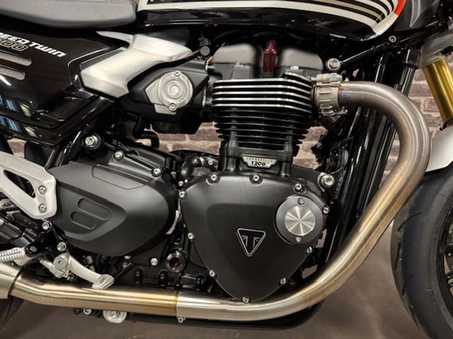 triumph - speed-twin-1200-rs