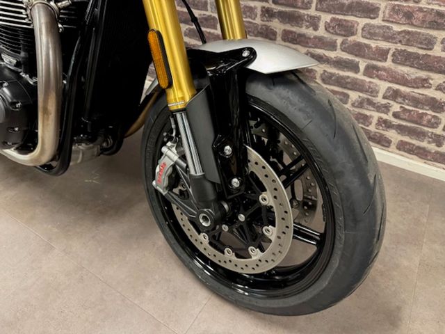 triumph - speed-twin-1200-rs