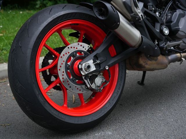 ducati - monster-plus