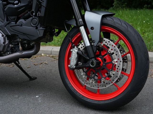 ducati - monster-plus