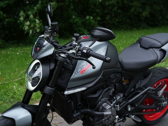 ducati - monster-plus