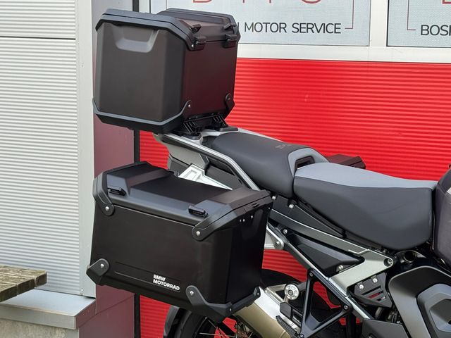 bmw - r-1300-gs-adventure-triple-black