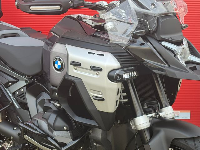 bmw - r-1300-gs-adventure-triple-black