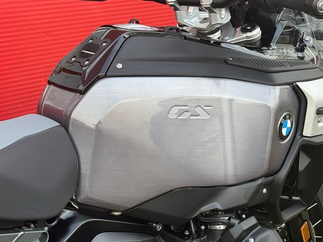 bmw - r-1300-gs-adventure-triple-black