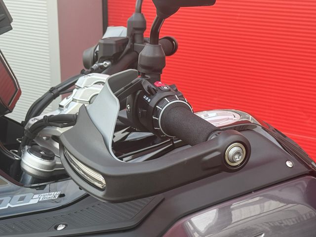 bmw - r-1300-gs-adventure-triple-black