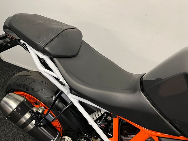 ktm - 1290-super-duke-r