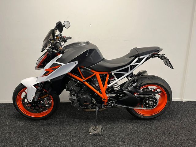 ktm - 1290-super-duke-r