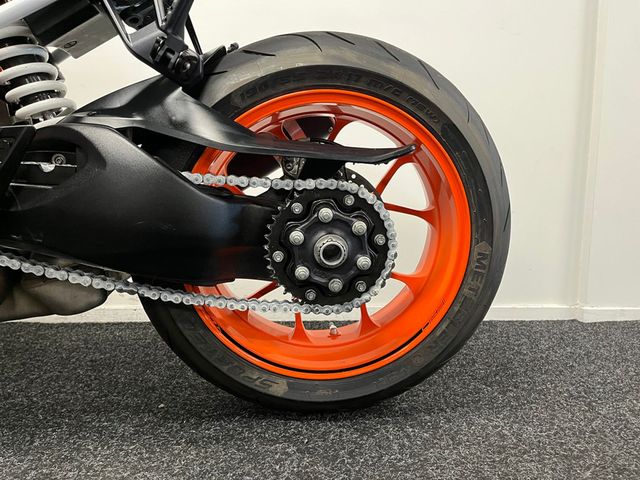 ktm - 1290-super-duke-r