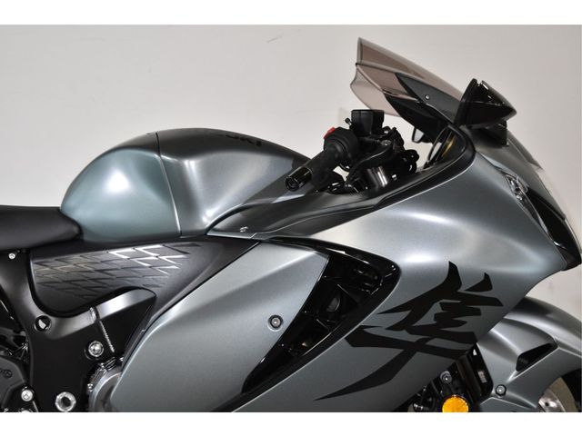 suzuki - gsx-r-1300-hayabusa