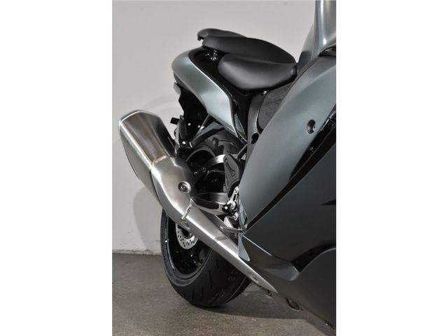suzuki - gsx-r-1300-hayabusa