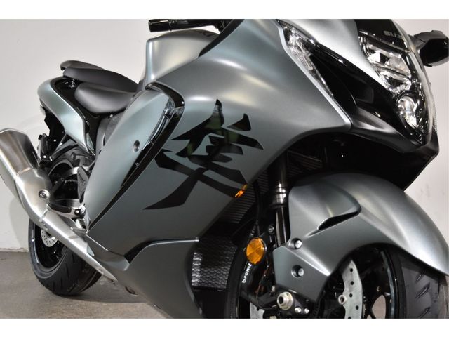 suzuki - gsx-r-1300-hayabusa