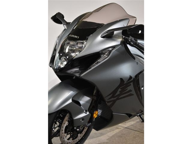 suzuki - gsx-r-1300-hayabusa