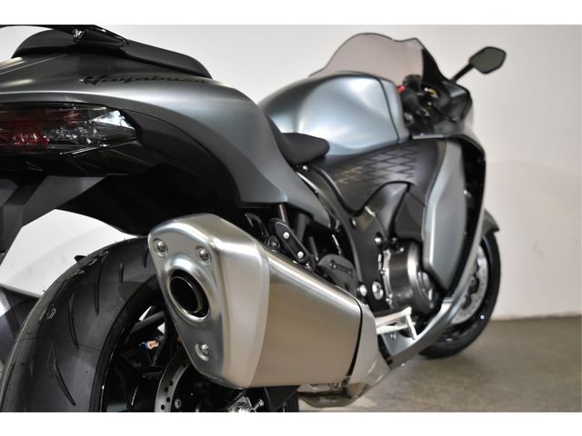 suzuki - gsx-r-1300-hayabusa