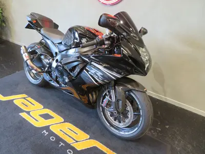 SUZUKI GSX-R 600 – foto 2