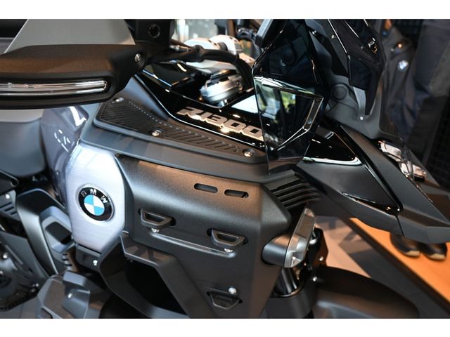 bmw - r-1300-gs-adventure-triple-black