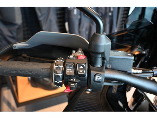 bmw - r-1300-gs-adventure-triple-black