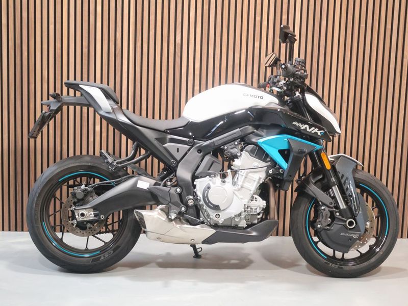 Cfmoto NK 675 Demo verkoop CF Moto NK675 wit!! 2025 occasion