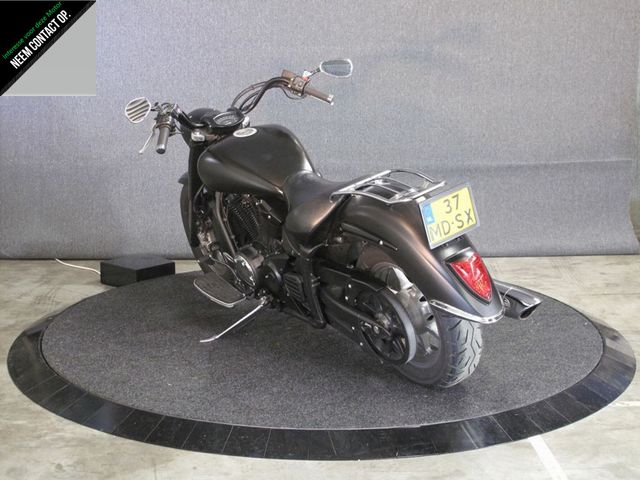 yamaha - xvs-1300-a-midnight-star