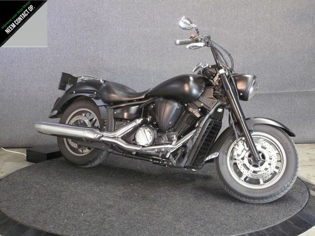 yamaha - xvs-1300-a-midnight-star