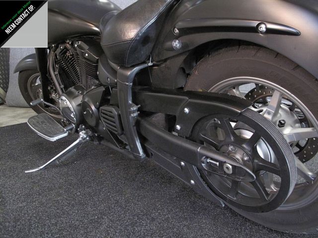 yamaha - xvs-1300-a-midnight-star