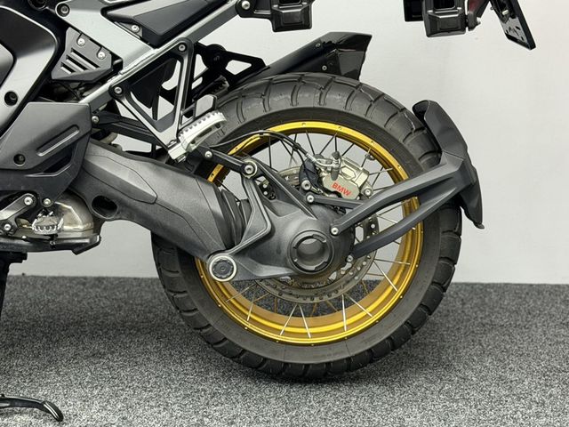 bmw - r-1300-gs-adventure