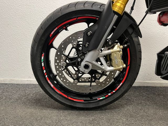 aprilia - dorsoduro-900