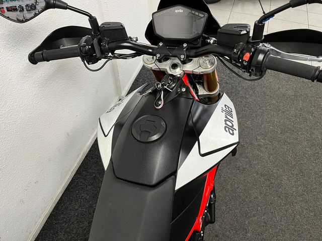 aprilia - dorsoduro-900