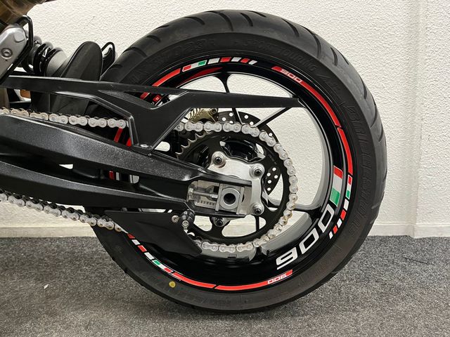 aprilia - dorsoduro-900